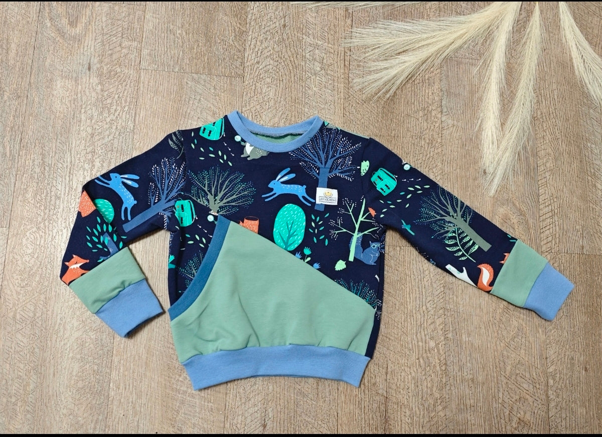 Sweatshirt